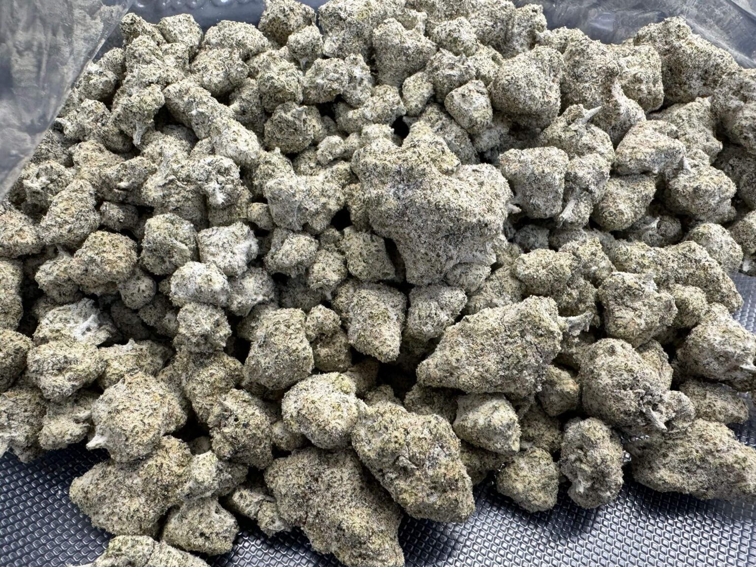 THCA Snowballs – Gold Line (9 Strains)